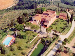 Lovely Farmhouse in Castelfiorentino with Garden